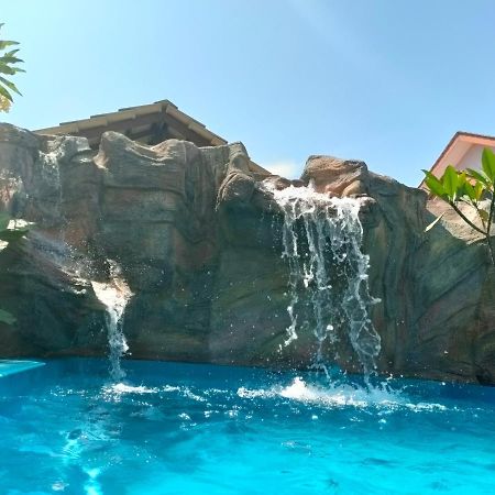 Roemahkoe Holidayhome Malacca Exteriör bild
