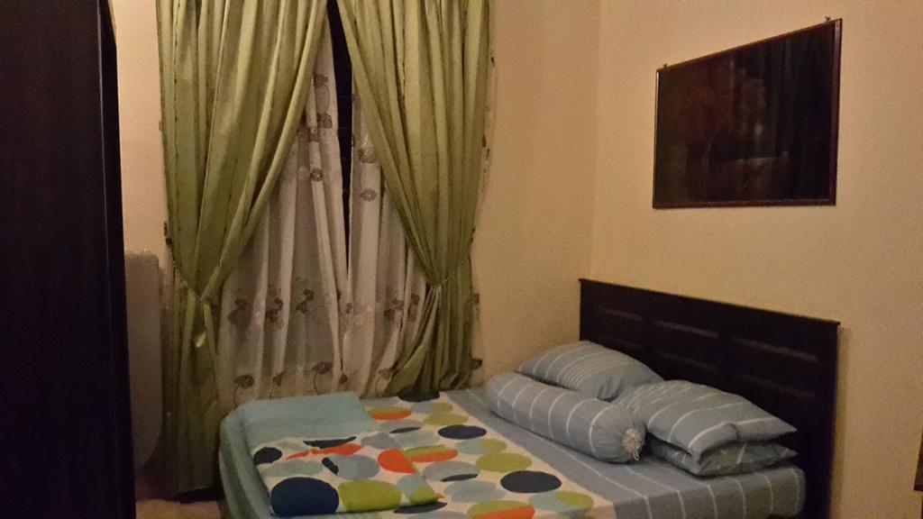 Roemahkoe Holidayhome Malacca Exteriör bild